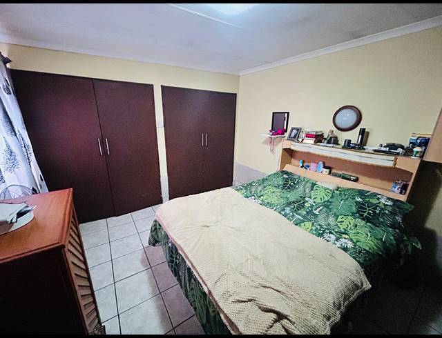5 BEDROOM FREESTANDING FOR SALE IN PRETORIA WEST